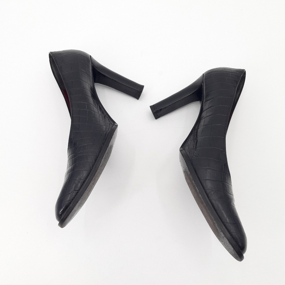 YSL | Vintage Croc Embossed Leather Heels in Black - Picture 7 of 11